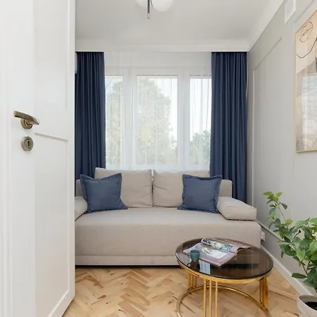 In The Centre Of By Renters Lejlighed *